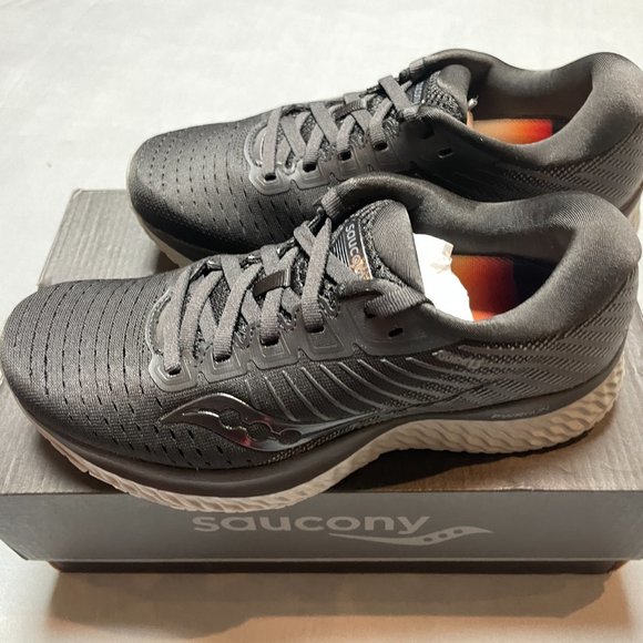 NIB Saucony Women's Guide 13 Running Shoes -- Blackout -- Size 6 - Picture 2 of 8